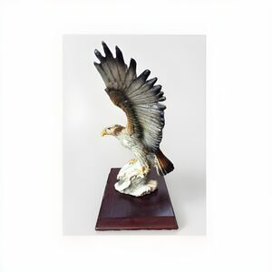 Vintage Arnart Pucci Bald Eagle Figurine Detailed American Statue 9.25”